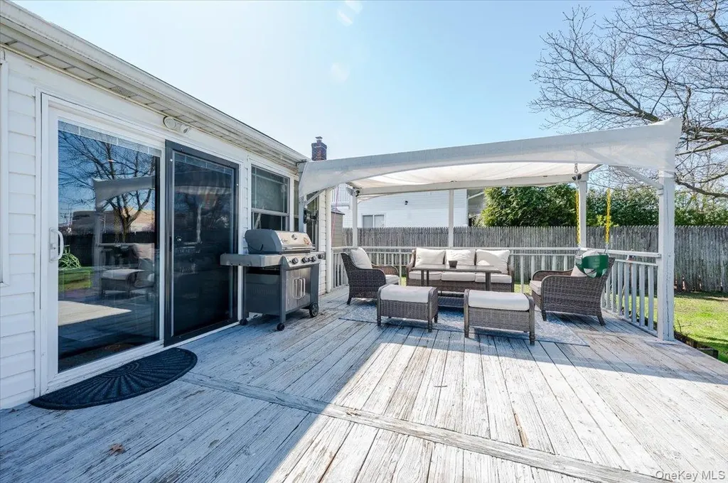 2814 River Avenue Oceanside NY 11572