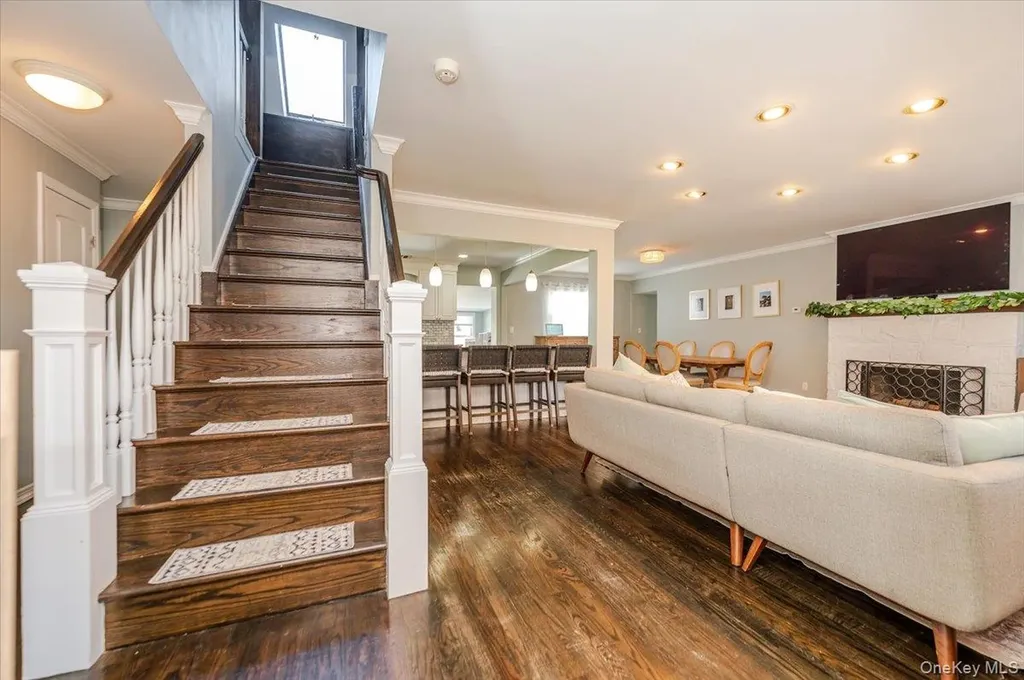 2814 River Avenue Oceanside NY 11572