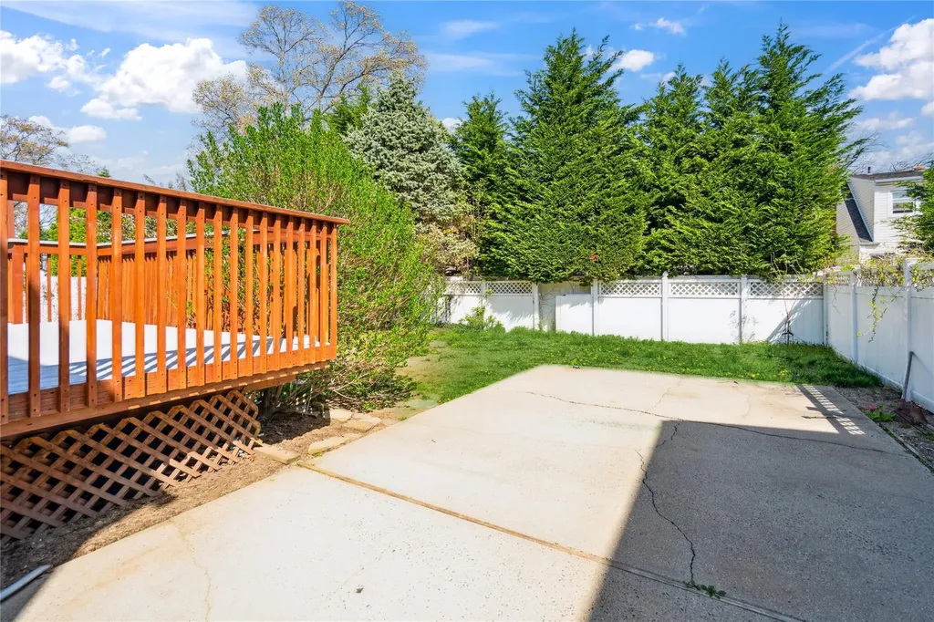 1907 Carroll Avenue Merrick NY 11566