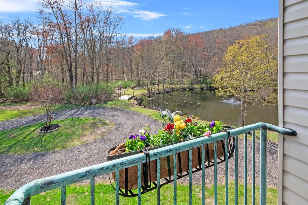 1712 Lakes Road Monroe NY 10950