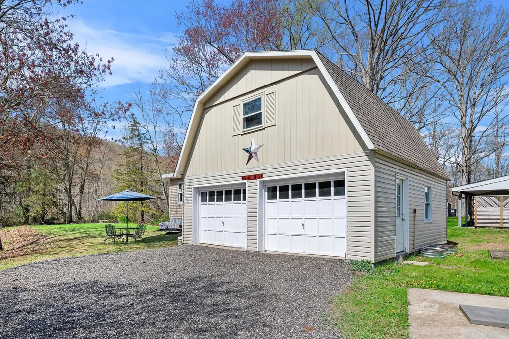 1712 Lakes Road Monroe NY 10950
