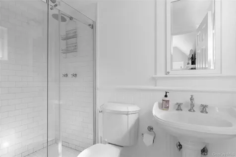 327 Georgica Road East Hampton NY 11937