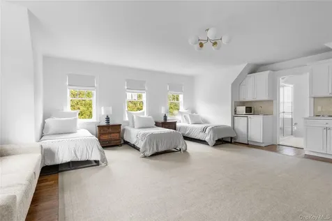 327 Georgica Road East Hampton NY 11937