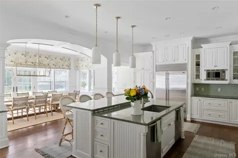 327 Georgica Road East Hampton NY 11937