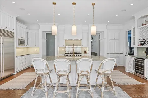 327 Georgica Road East Hampton NY 11937