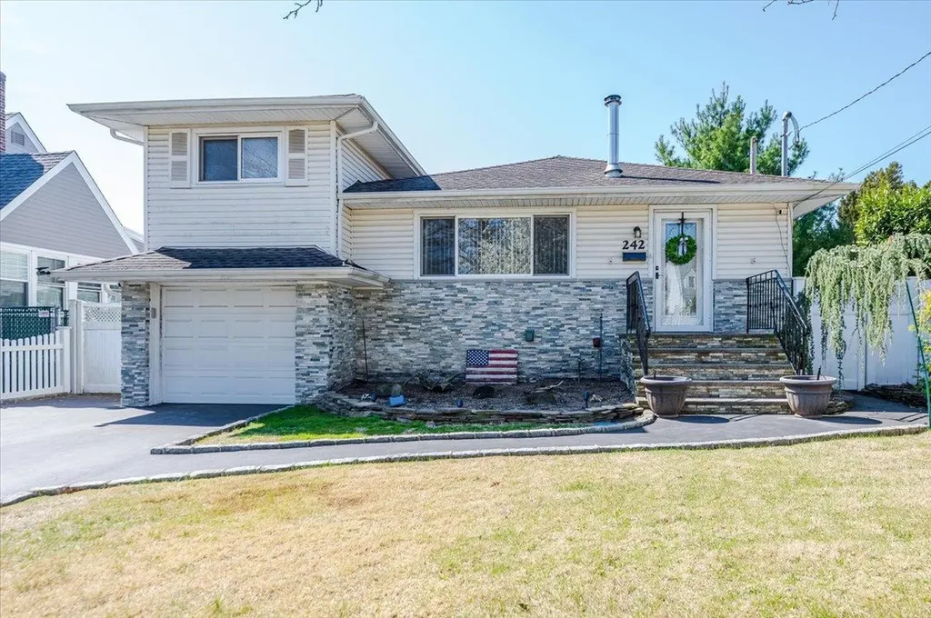 242 Elizabeth Avenue Oceanside NY 11572