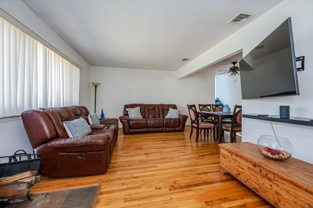 242 Elizabeth Avenue Oceanside NY 11572