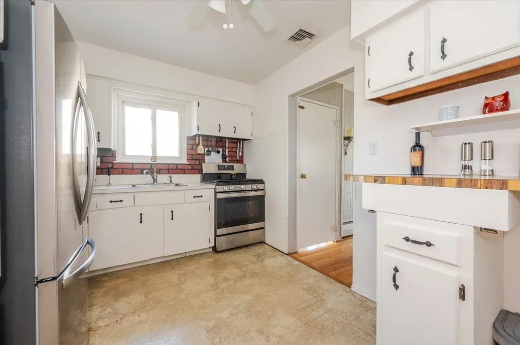 242 Elizabeth Avenue Oceanside NY 11572