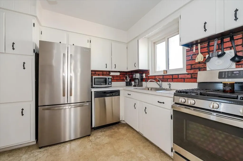 242 Elizabeth Avenue Oceanside NY 11572