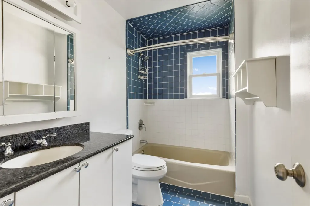 35 Blossom Terrace Larchmont NY 10538