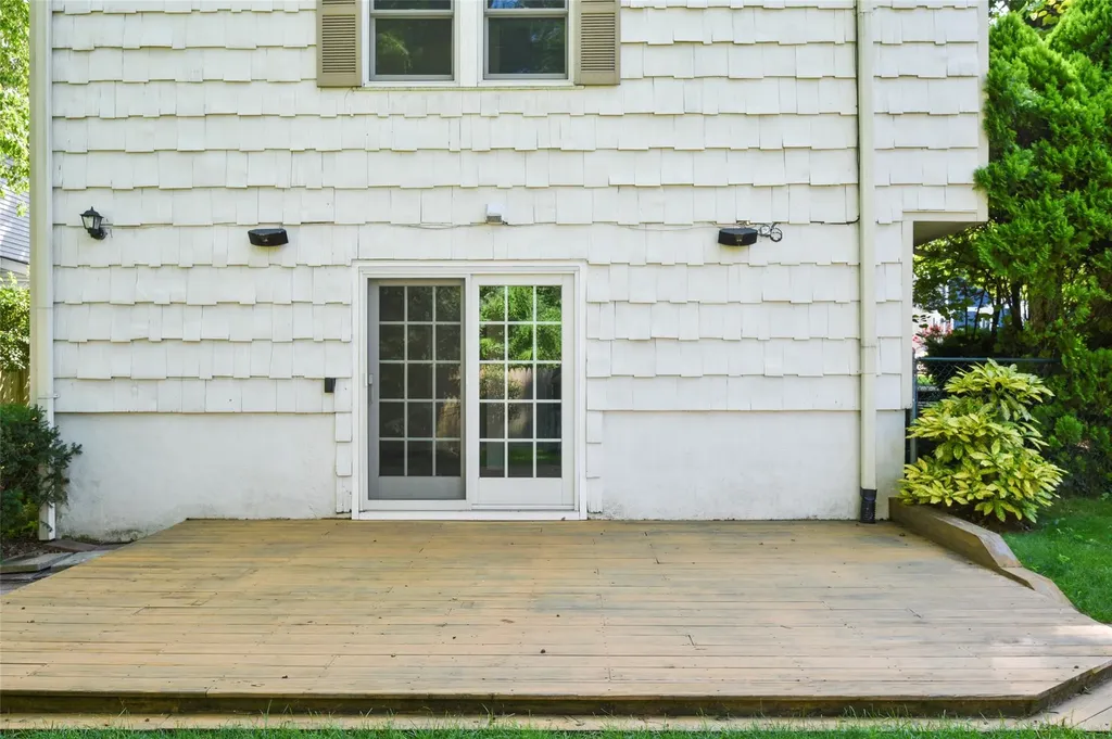 35 Blossom Terrace Larchmont NY 10538
