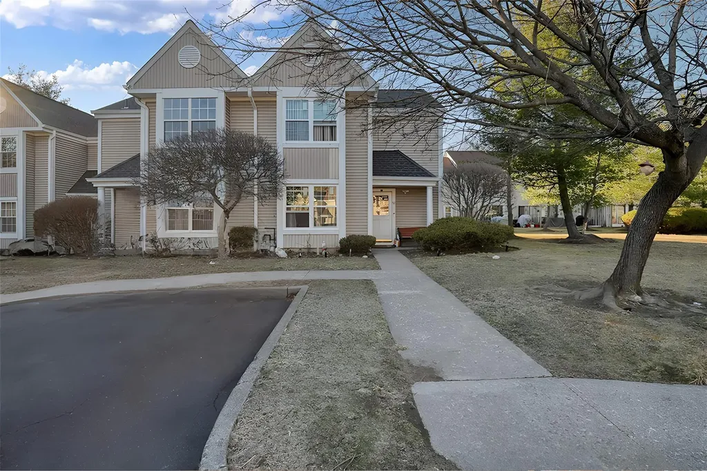52 Creekside Circle Spring Valley NY 10977