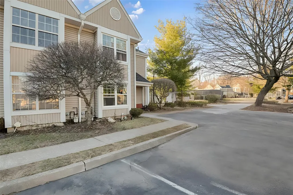 52 Creekside Circle Spring Valley NY 10977