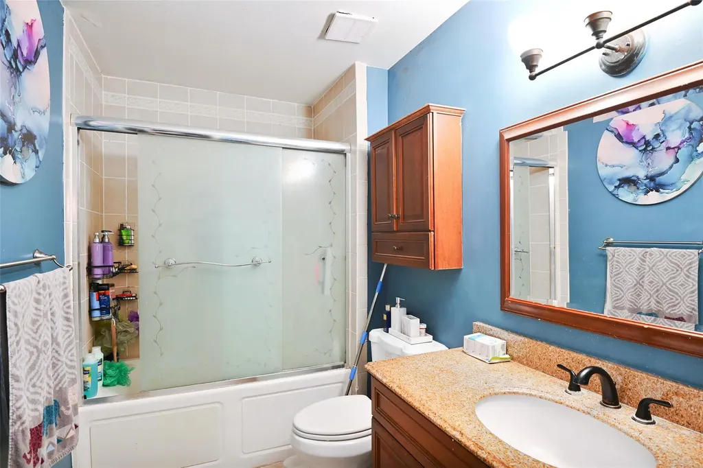 52 Creekside Circle Spring Valley NY 10977
