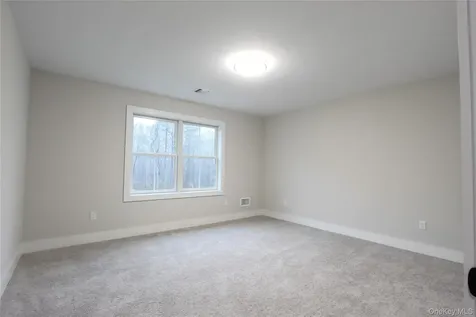 5 Colonels Path Manorville NY 11949