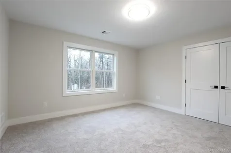 5 Colonels Path Manorville NY 11949