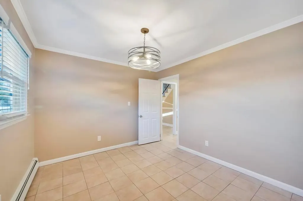 47 Cherry Drive E Plainview NY 11803