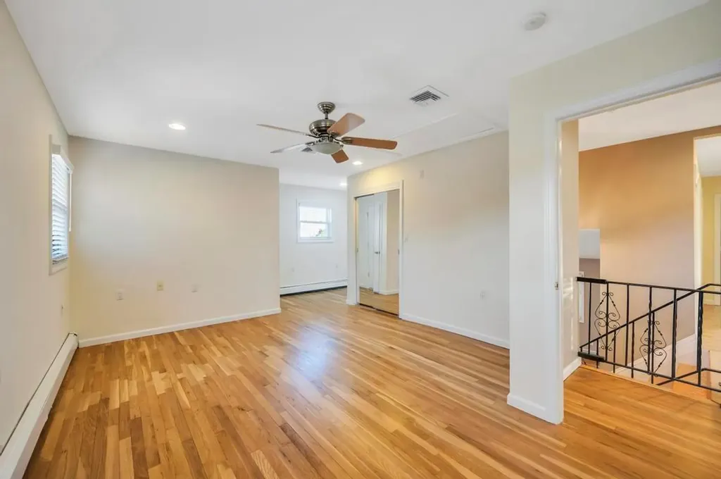 47 Cherry Drive E Plainview NY 11803