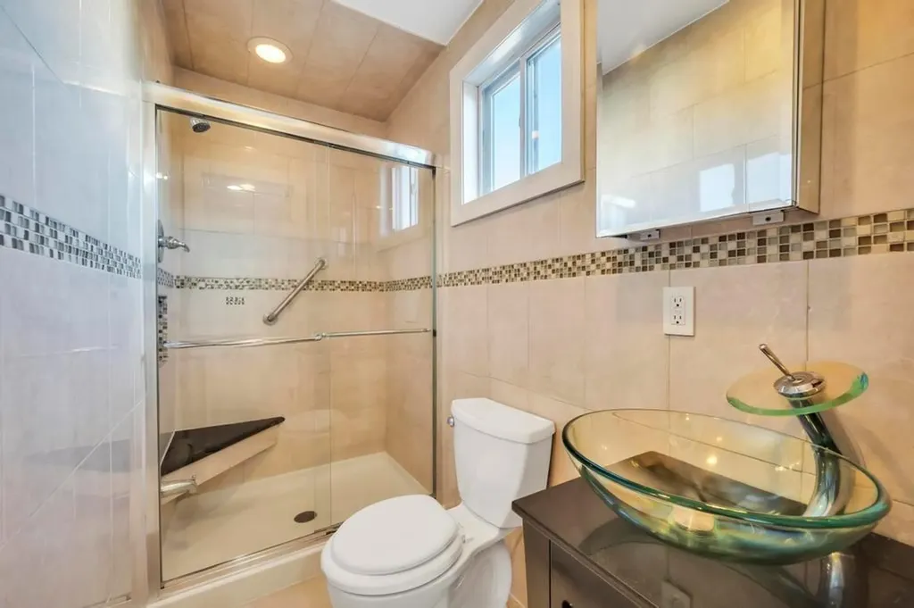 47 Cherry Drive E Plainview NY 11803