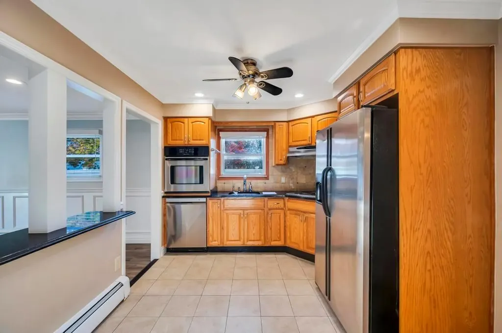 47 Cherry Drive E Plainview NY 11803