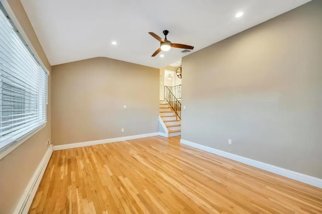 47 Cherry Drive E Plainview NY 11803