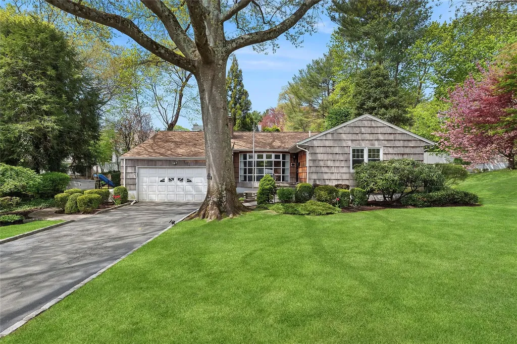 23 Fox Ridge Lane Locust Valley NY 11560