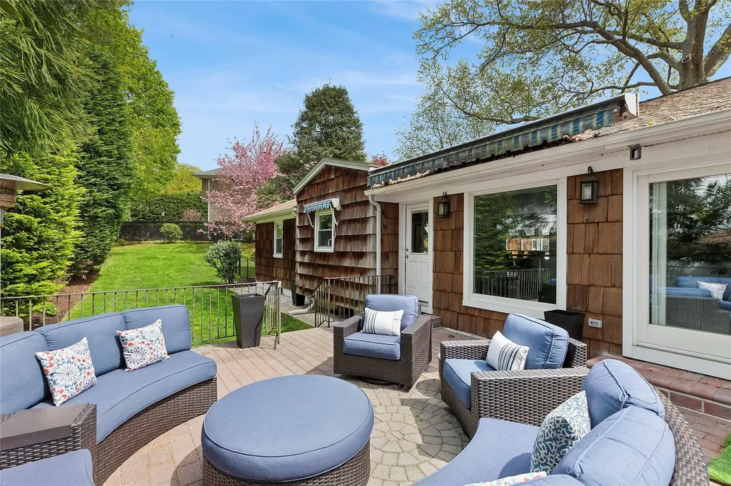 23 Fox Ridge Lane Locust Valley NY 11560