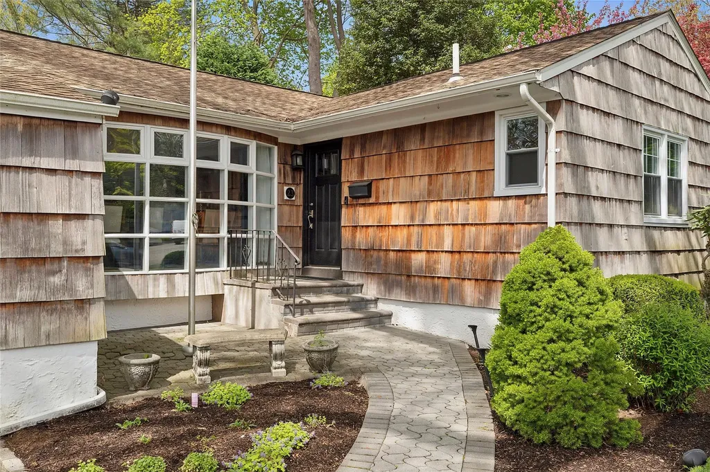 23 Fox Ridge Lane Locust Valley NY 11560