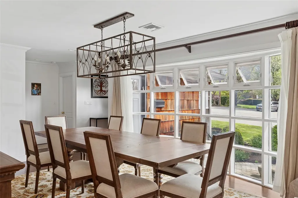 23 Fox Ridge Lane Locust Valley NY 11560