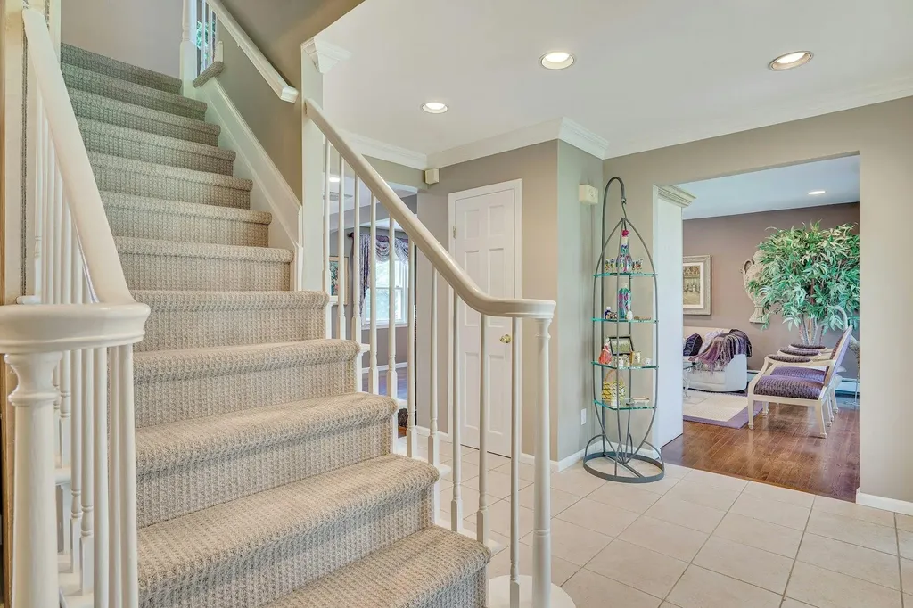 8 Bayard Drive Dix Hills NY 11746