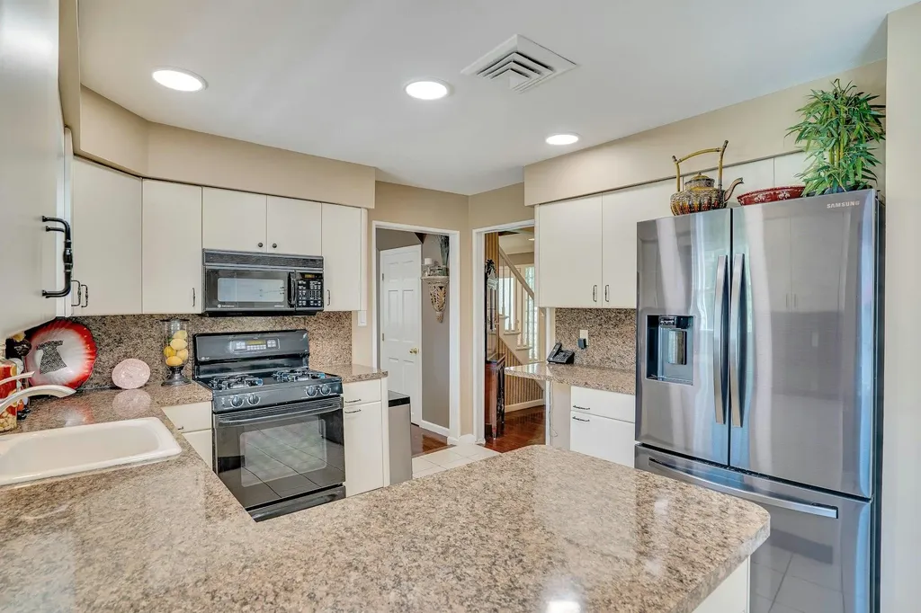 8 Bayard Drive Dix Hills NY 11746