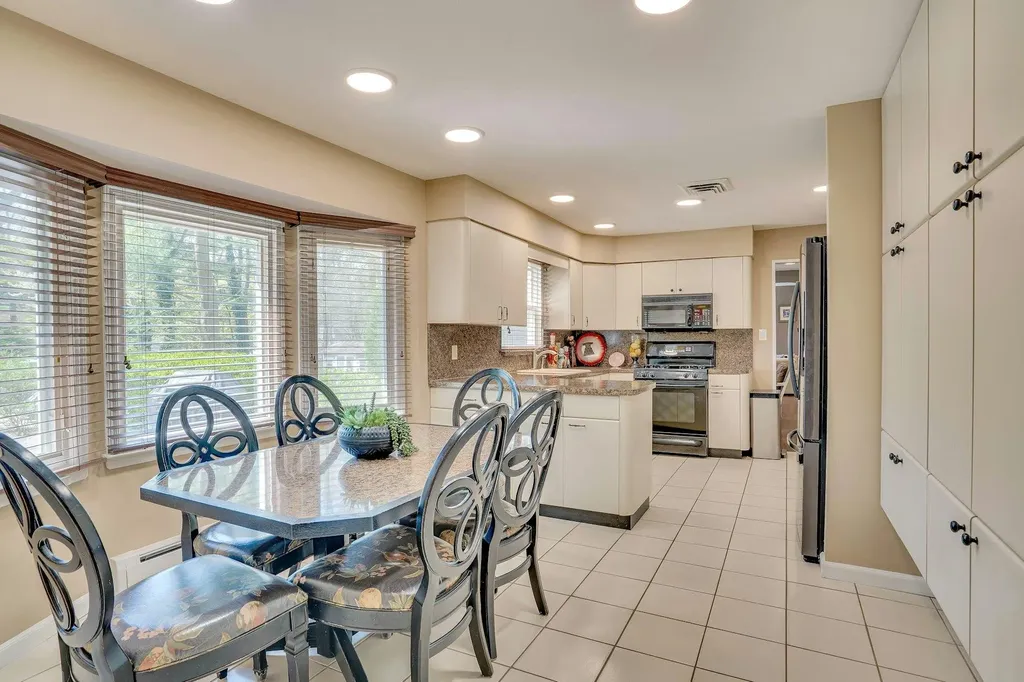 8 Bayard Drive Dix Hills NY 11746