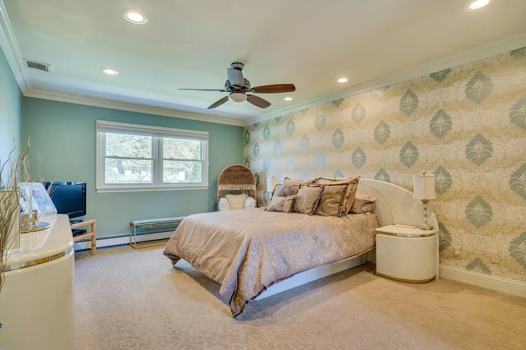 8 Bayard Drive Dix Hills NY 11746