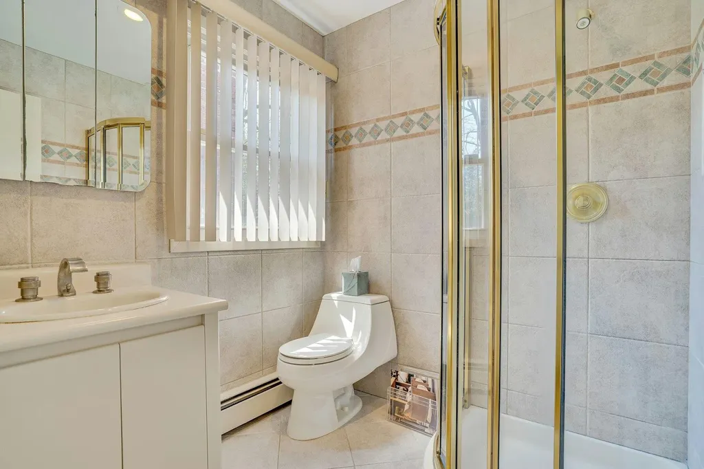 8 Bayard Drive Dix Hills NY 11746