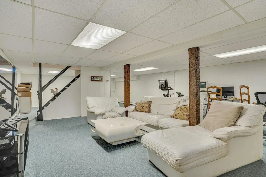 8 Bayard Drive Dix Hills NY 11746