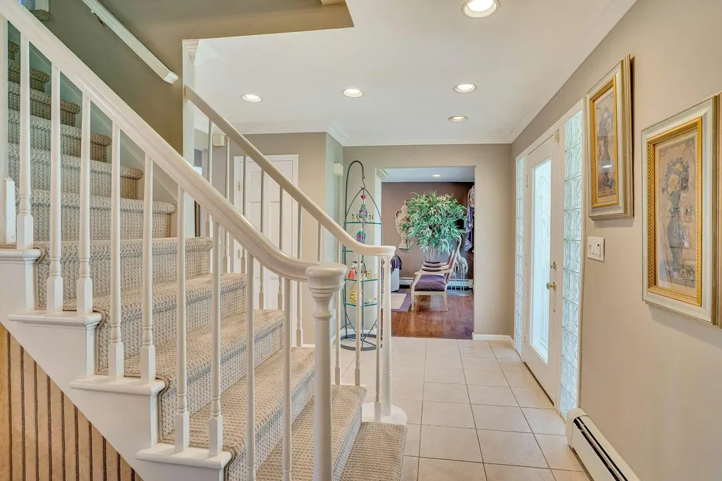 8 Bayard Drive Dix Hills NY 11746