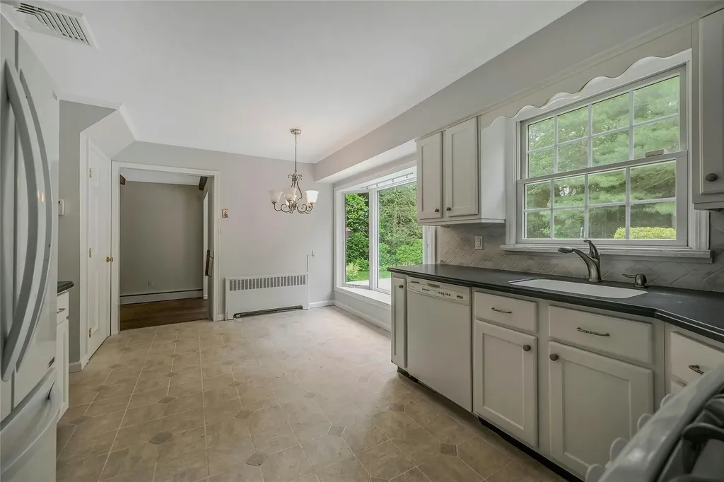6 Rice Lane Smithtown NY 11787