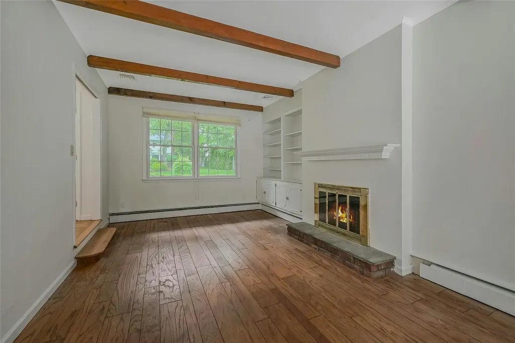 6 Rice Lane Smithtown NY 11787