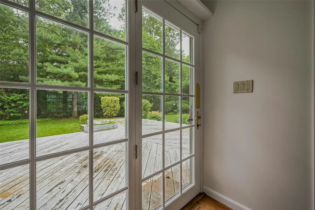 6 Rice Lane Smithtown NY 11787