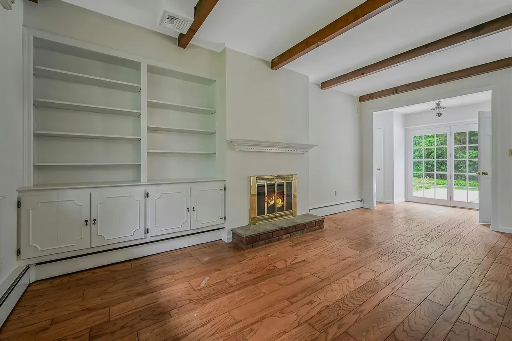 6 Rice Lane Smithtown NY 11787