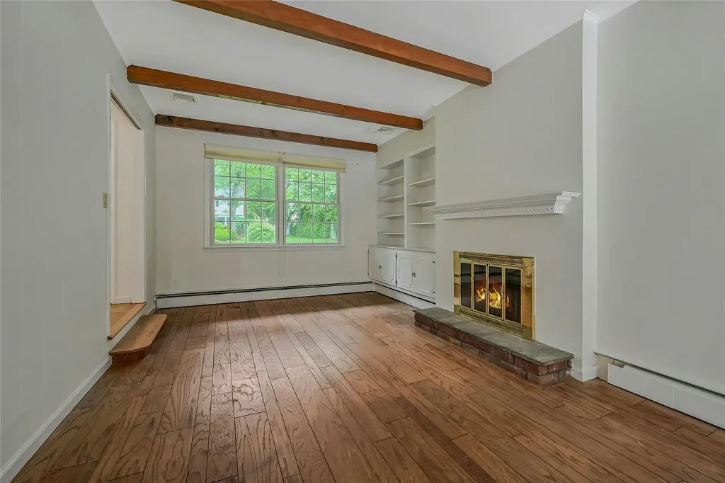 6 Rice Lane Smithtown NY 11787