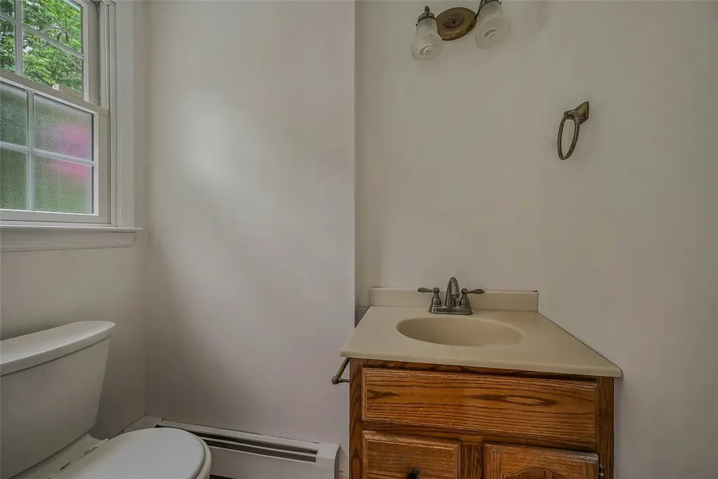 6 Rice Lane Smithtown NY 11787