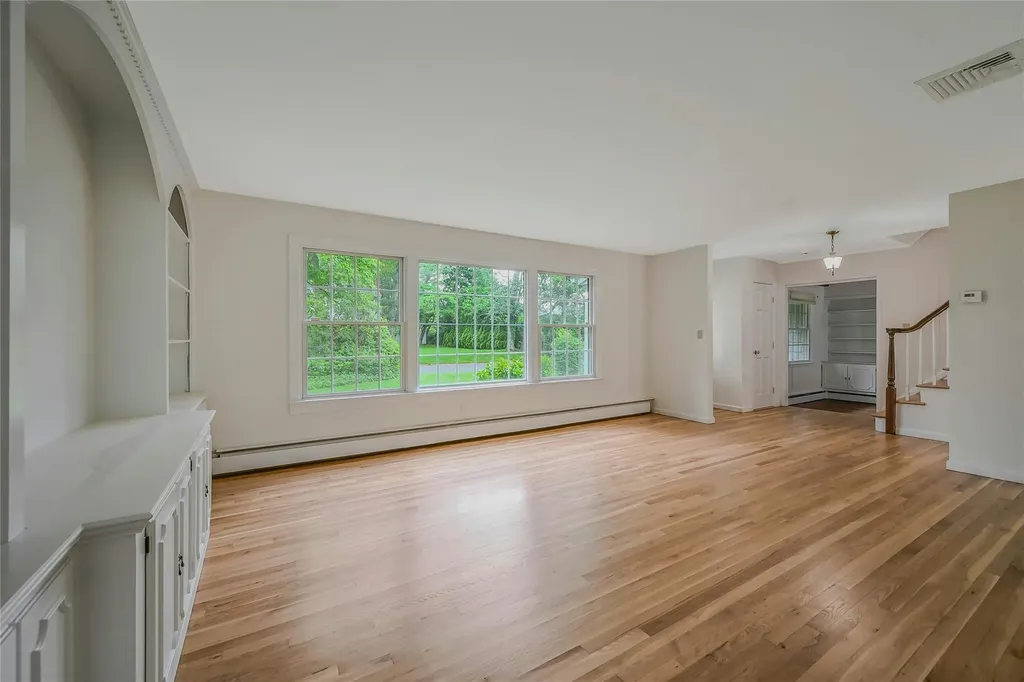 6 Rice Lane Smithtown NY 11787