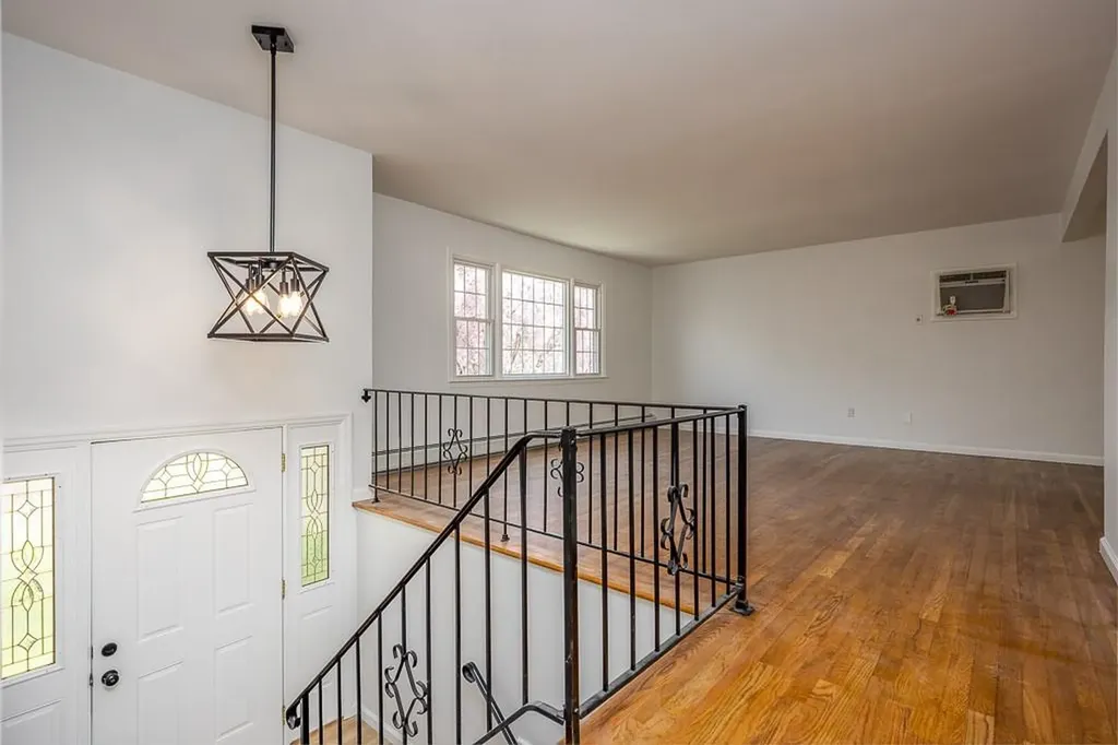 8 Jackson Drive Stony Point NY 10980
