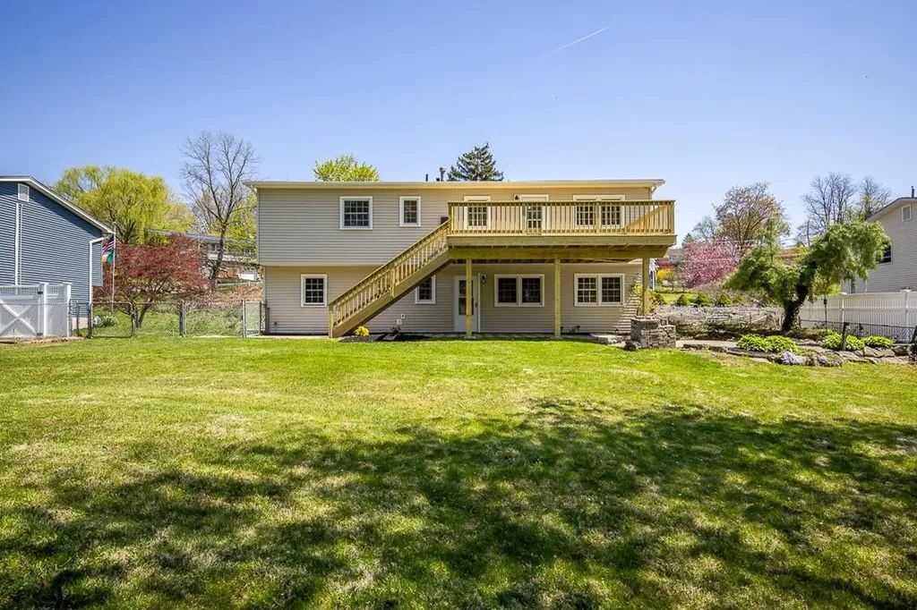 8 Jackson Drive Stony Point NY 10980
