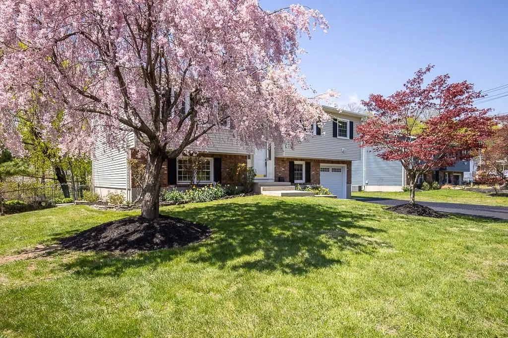 8 Jackson Drive Stony Point NY 10980