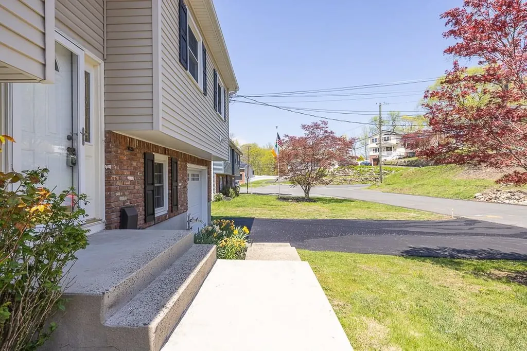 8 Jackson Drive Stony Point NY 10980