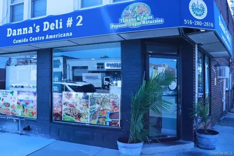 2172 Jericho Turnpike Garden City Park NY 11040