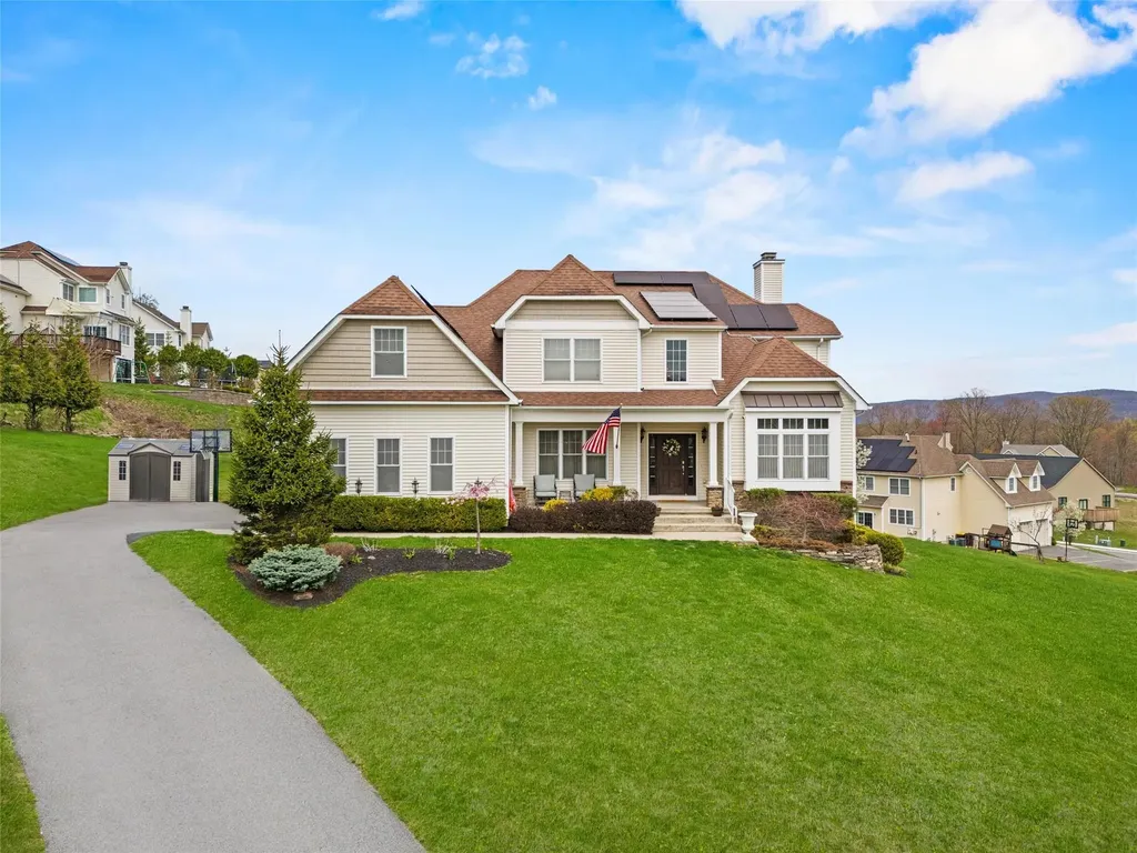 4 Smithfield Spur Monroe NY 10950