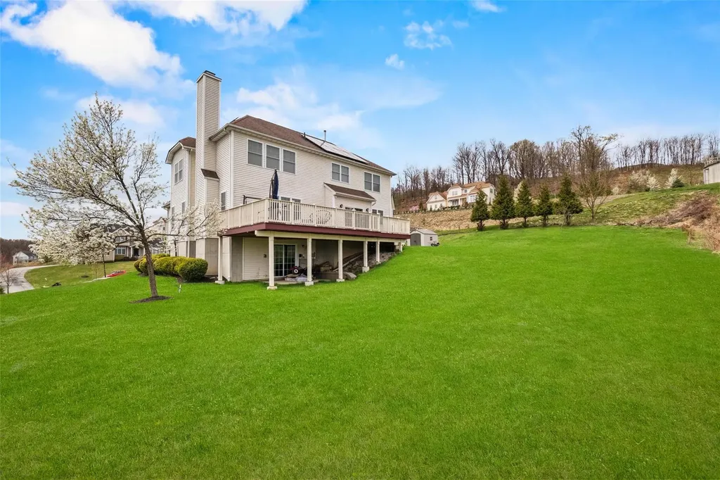 4 Smithfield Spur Monroe NY 10950